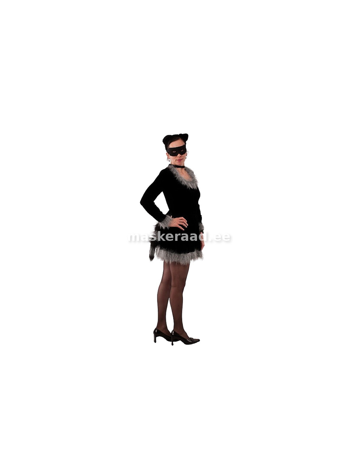 Pesukaru kleidikesega kostüüm