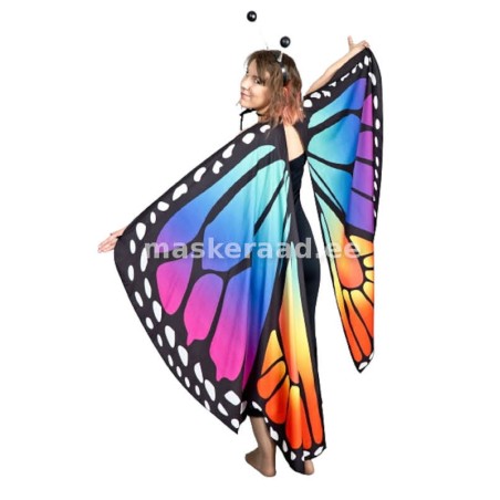 Kirju liblikas eraldi tiibadega