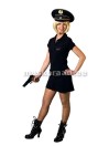 Politseitüdruk  seksikas mustas kleidis
