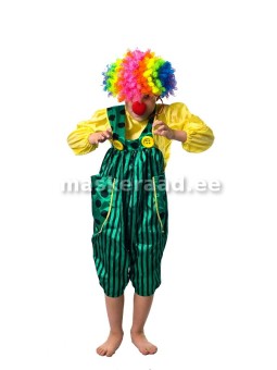The clown in green shorts