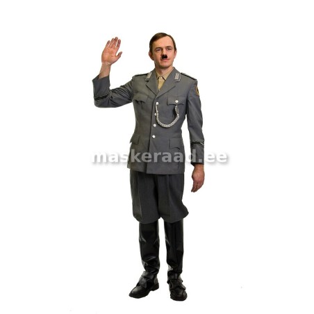 Sõjaväelane, meenutab Saksa ohvitseri mundrit