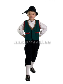 Rahvuslikus rõivas poiss...