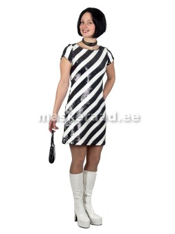 в 60-70 черно-белых...