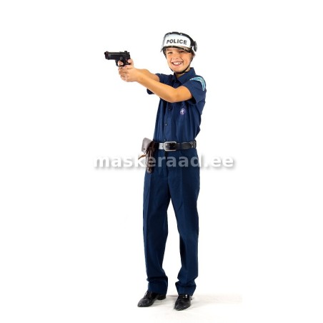 Politsei lühikeste varrukatega pluusis