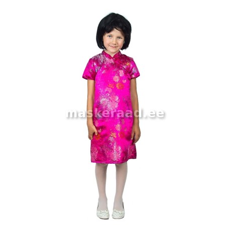 Hiina tüdruk roosas kleidis