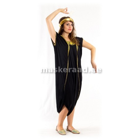 Maroko naine mustas rüüs