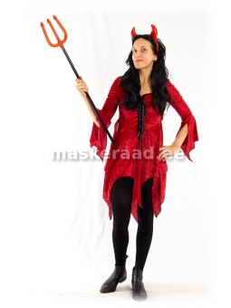 Kuradike tumepunases...