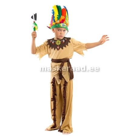 Indiaani poiss pruunide narmastega rüüs