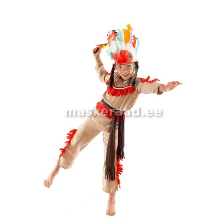 Indiaani poiss pruunis punaste narmastega kostüümis