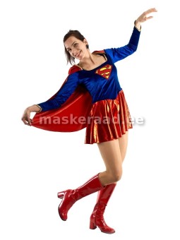 Supergirl läikivas kostüümis