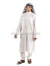 Araablane valges siidises tuunikas