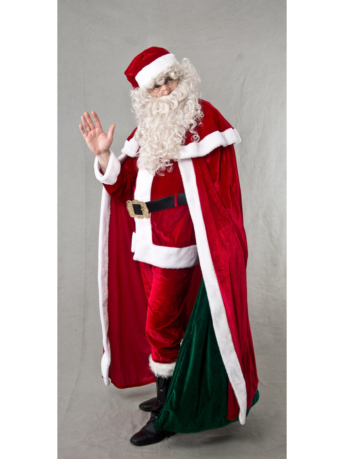 Jõuluvana lühikese jaki ja keebiga