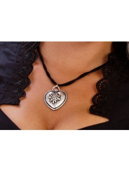 Baieri naiste kaelaehe süda