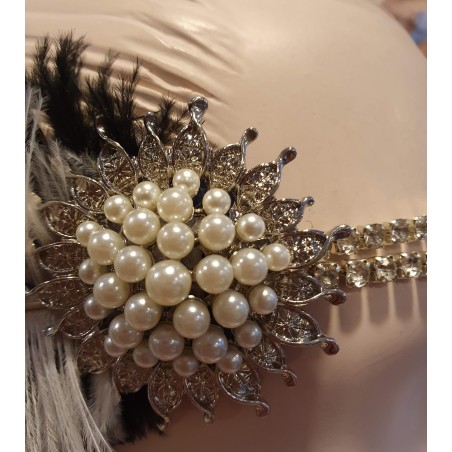 Peaehe pärlilille ja teemantkaunistusega | Maskeraad