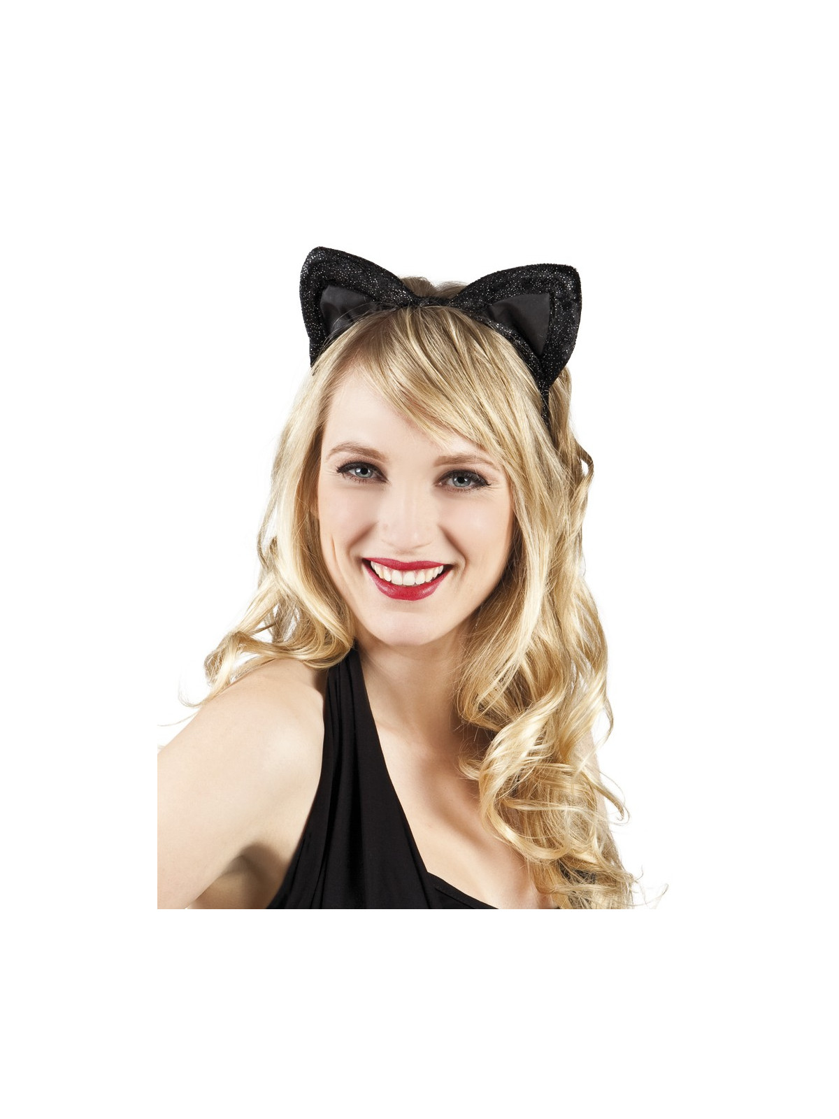 Sametist kassi kõrvad peavõrul