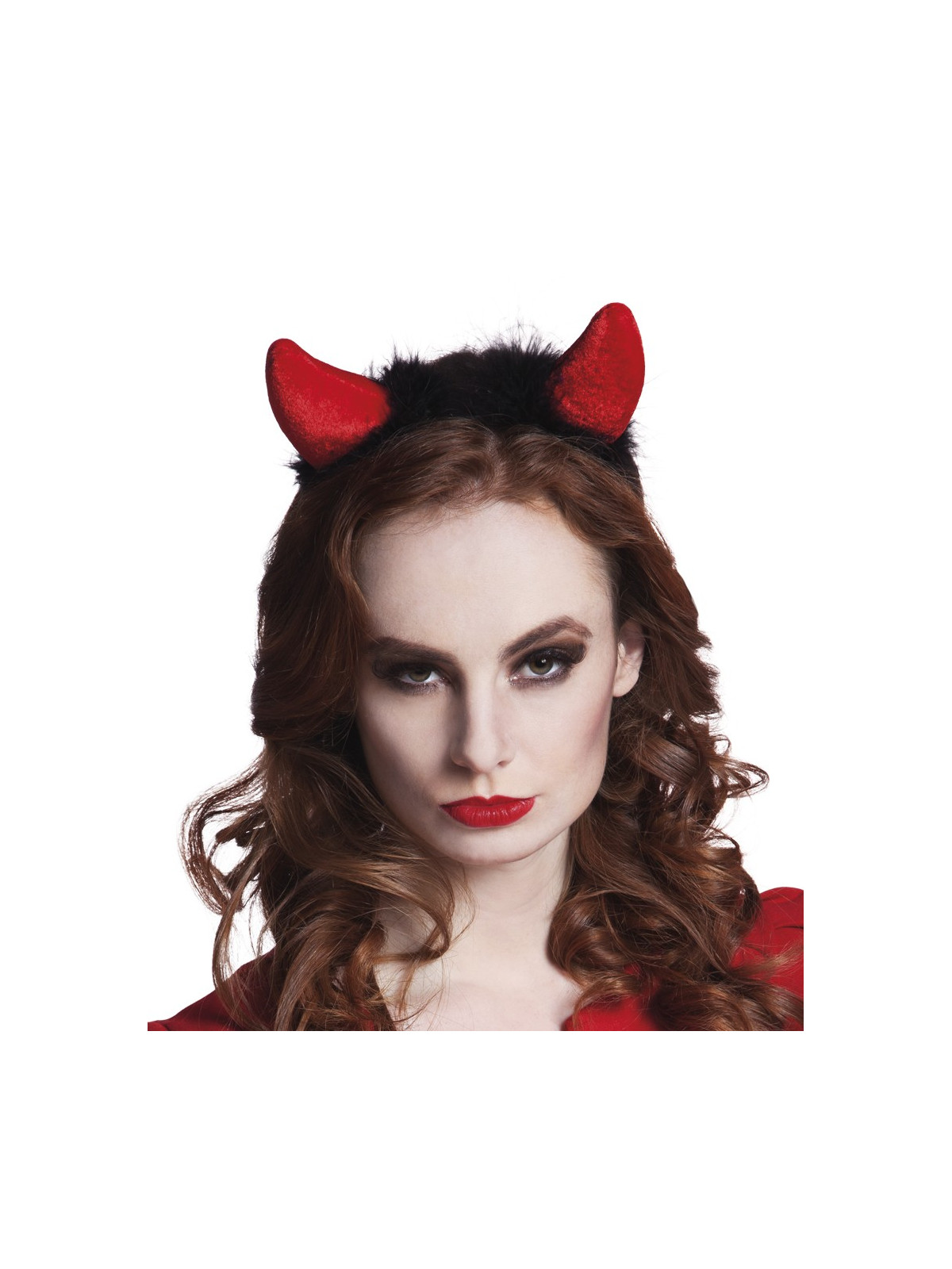 Punased sametised sarvekesed peavõrul