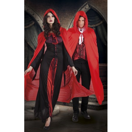 Punane keep kapuutsiga.