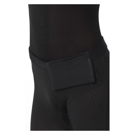 Liibuv must nägukattev kombenesoon L