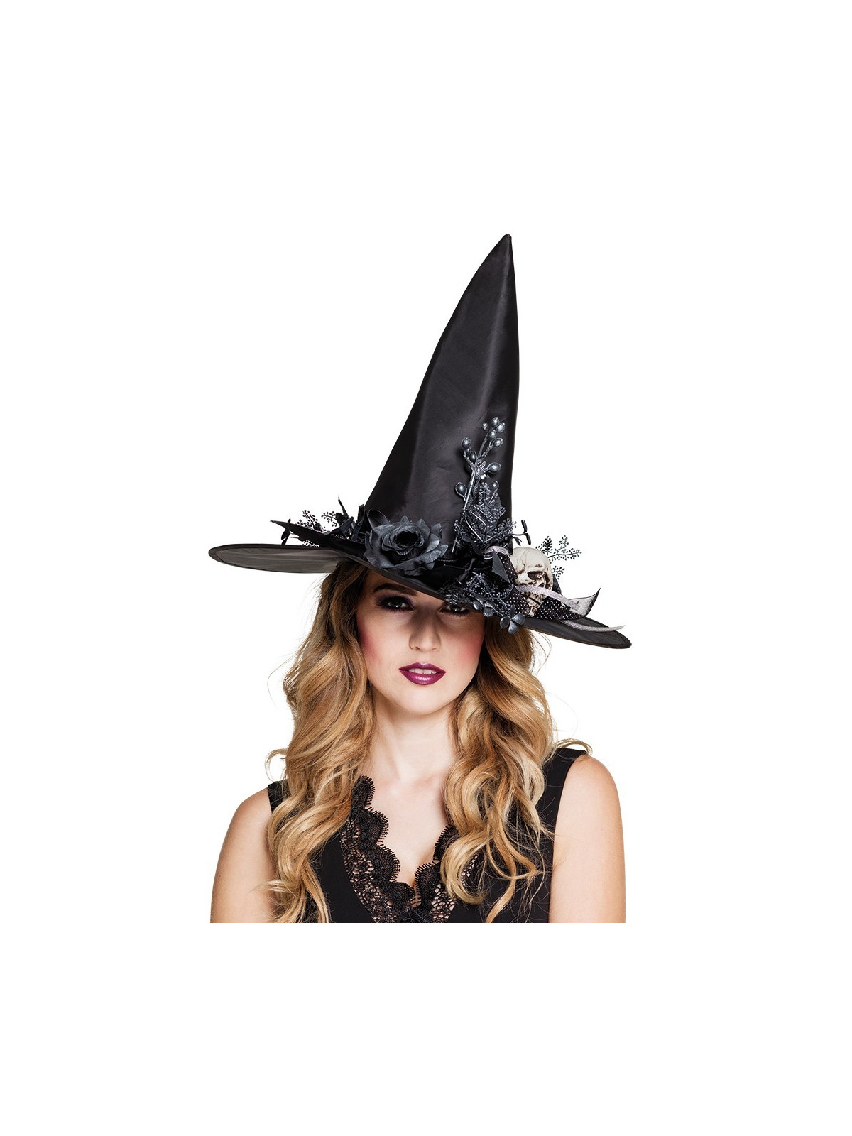 Nõiamüts pealuu kaunistusega