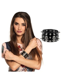 Käerihm piikide ja pealuudega