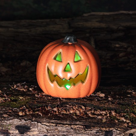 Kõrvitsa dekoratisioon tulega