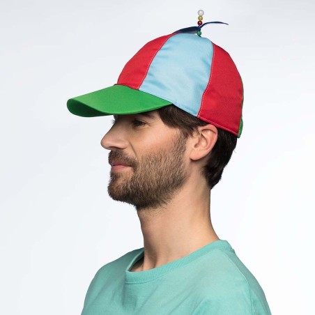 Värviline nokamüts propelleriga