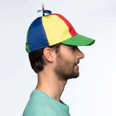 Värviline nokamüts propelleriga